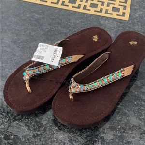 Fashion Bug Shoes - NWT medium brown wedge flip flops Fashion Bug Shoes - NWT medium brown wedge flip flops